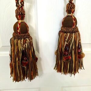 Large tassel tie backs (2)